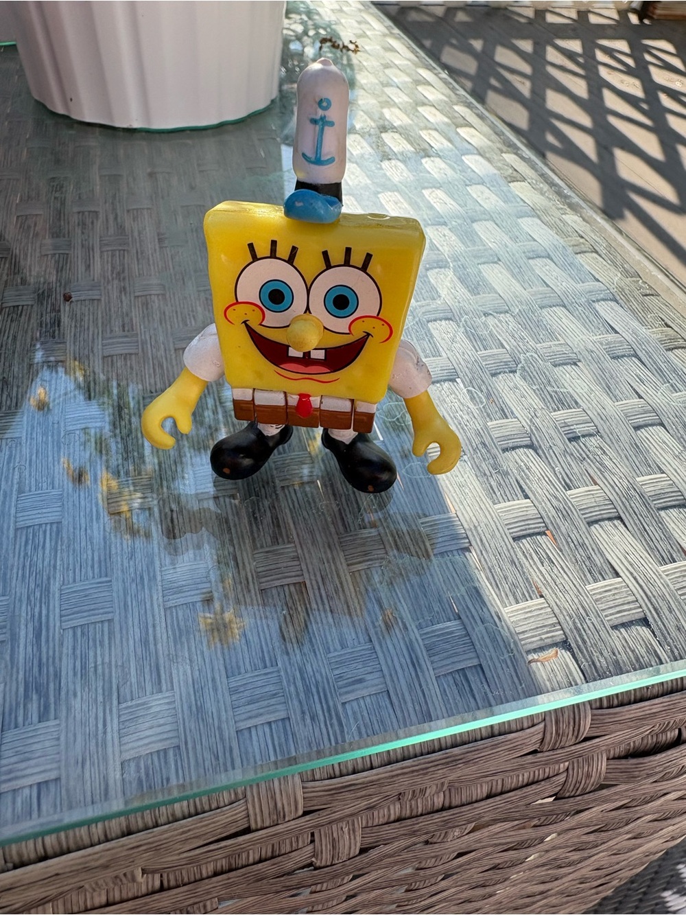 2in Imaginext SpongeBob SquarePants Figure - Yellow Blue White (a little scuffed